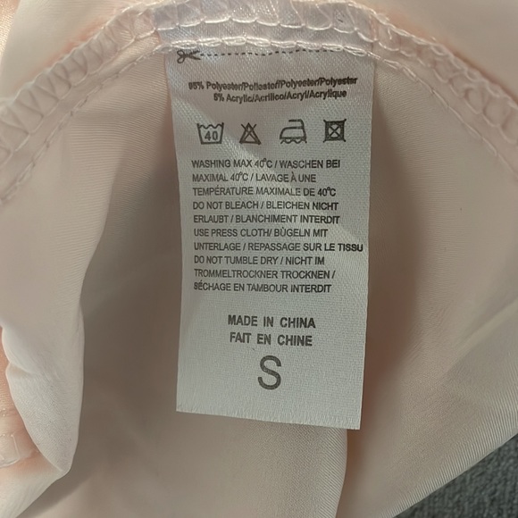 Light pink robe - Picture 7 of 7